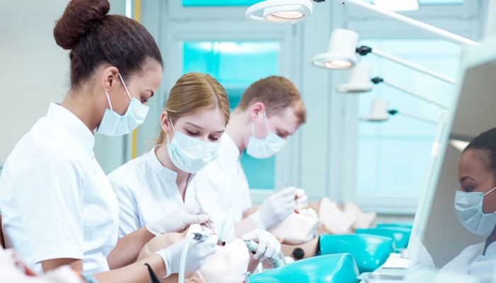 تحصیل دندانپزشکی در ترکیه یکی از گزینه های جذاب برای مهاجرت تحصیلی