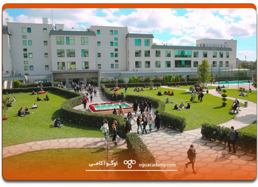 امکانات دانشگاه بیرونی